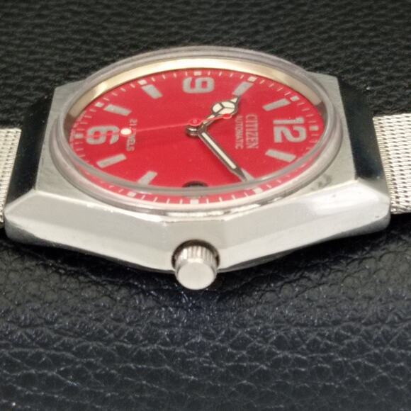 Vintage 1982 Citizen Automatic Mens Silver Watch W/daydate & Red accents - Picture 5 of 9